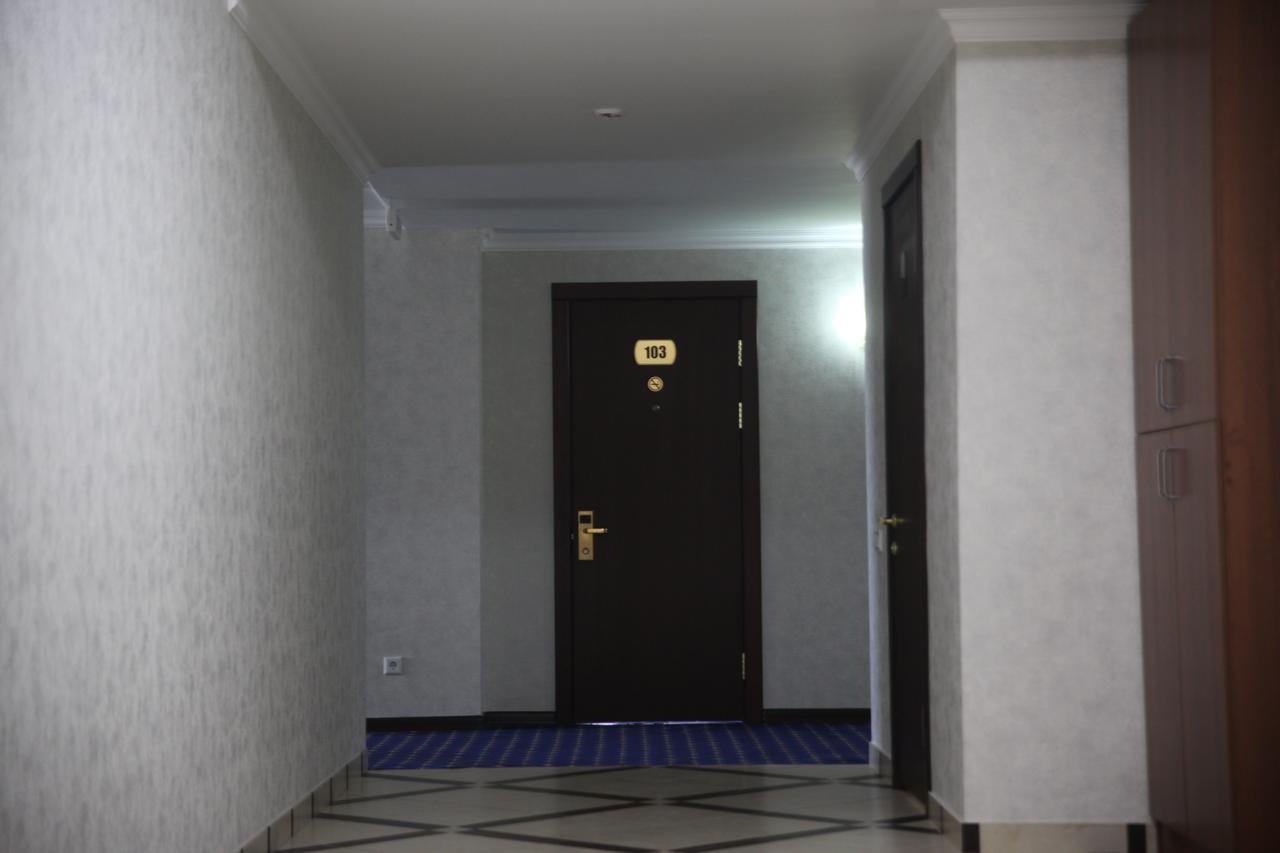Hotel Khanaka Turkistan Екстер'єр фото