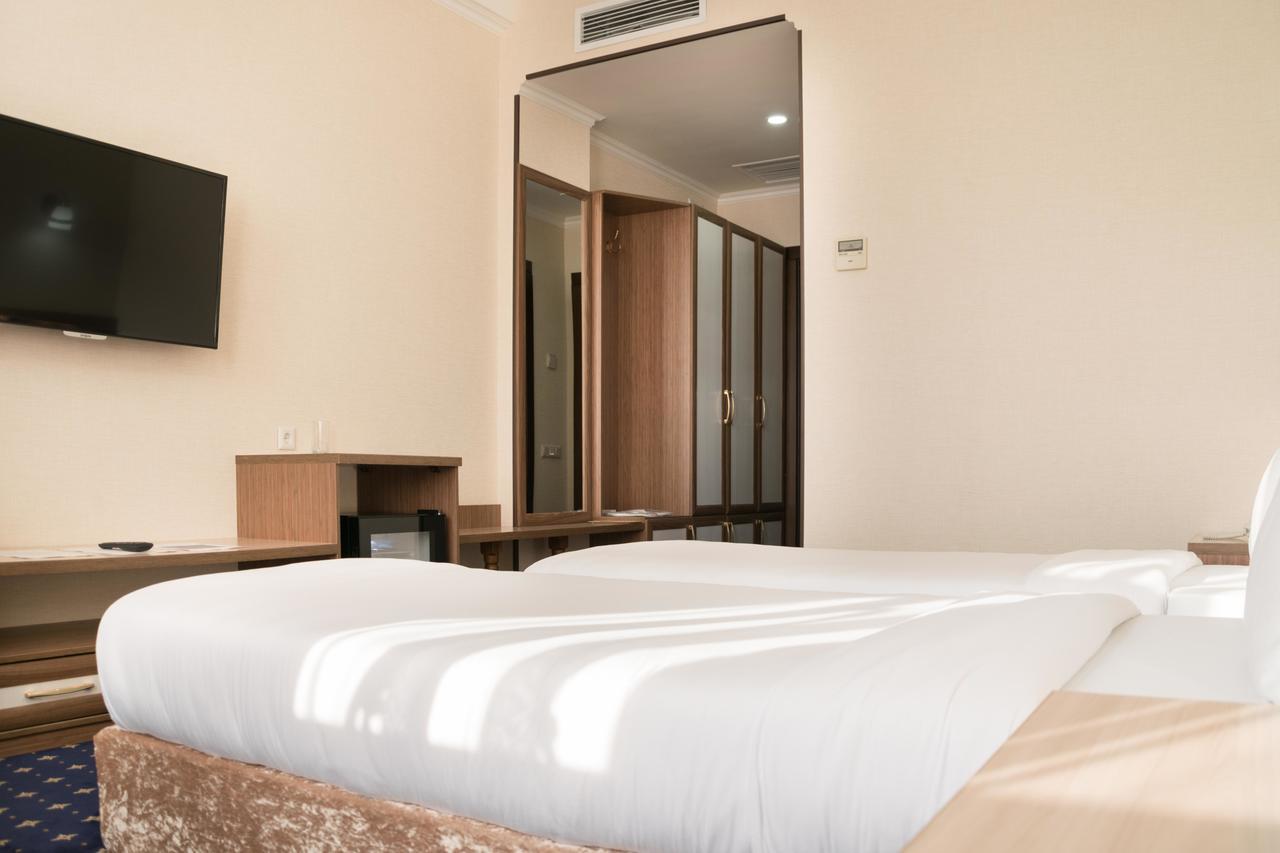 Hotel Khanaka Turkistan Екстер'єр фото
