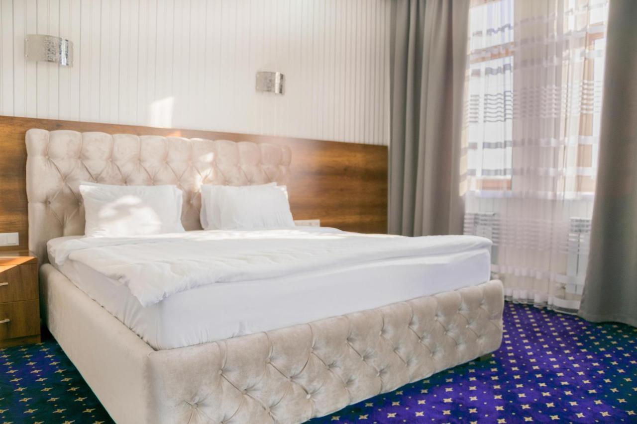 Hotel Khanaka Turkistan Екстер'єр фото