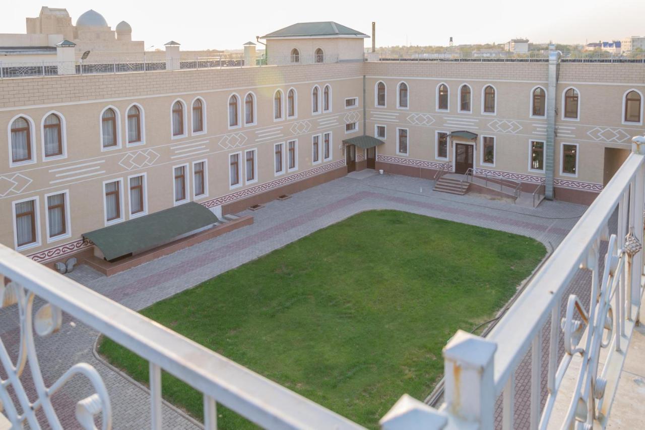 Hotel Khanaka Turkistan Екстер'єр фото